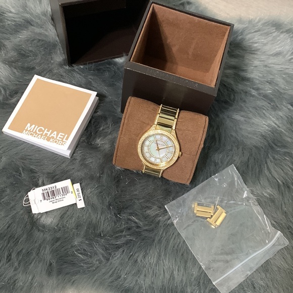 MICHAEL KORS Watch - Picture 3 of 3